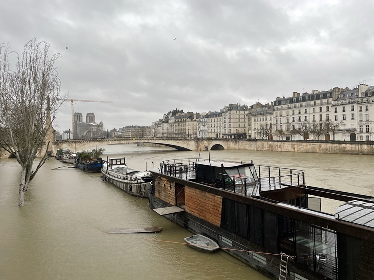 Crue de la Seine, Paris 2021. © O. Evrard, LSCE